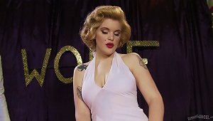 Marilyn Monroe Lookalike Stripped And Fucked In Her Shaved Pussy