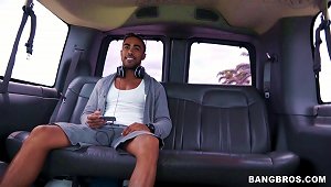 Chanel Monroe Gets Fucked By A Handsome Black Guy In A Car