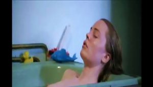 Celeb Melissa George Nude In The Bathtub With Natural Tits