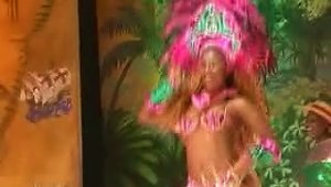 Zilian Samba Women Sucking Dicking During Nival In Rio